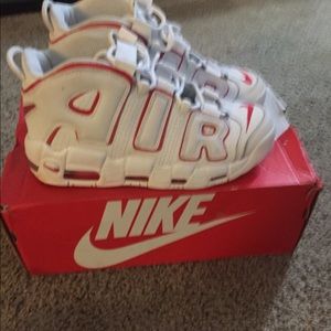 Nike Uptempo
